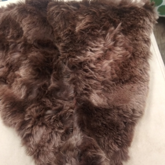 Rabbit Fur attachable Collar $28 . sz + free scarf or hat  Item. ( - Picture 1 of 9